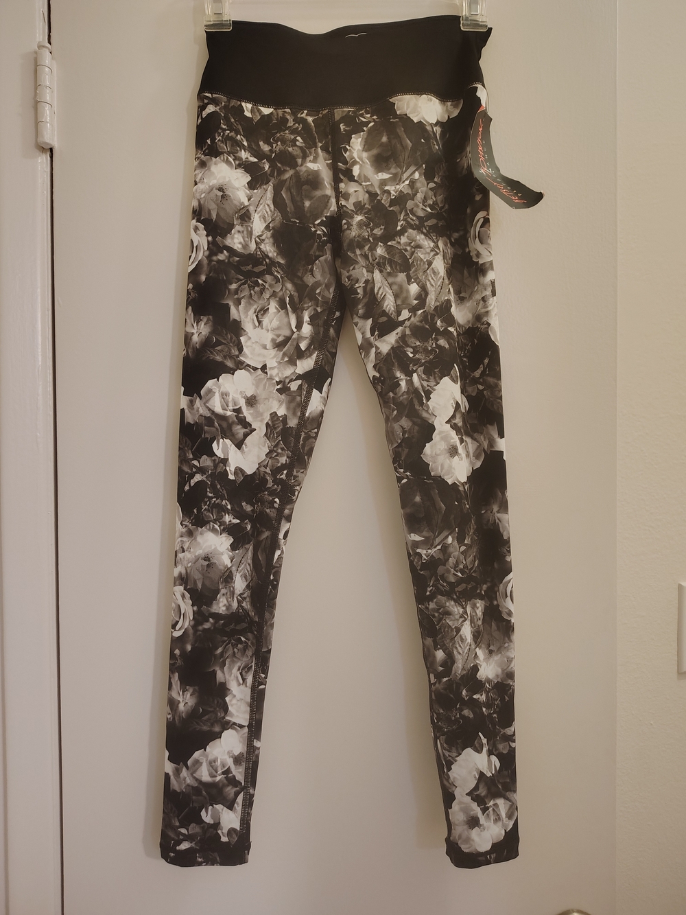 Betsey Johnson Black & White Floral Print Leggings